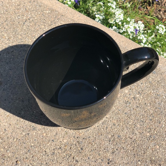 🌿Black And Gold Sugar Skull Halloween Mug 🎃 - Picture 3 of 4